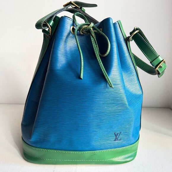 Louis Vuitton Handbags - Louis Vouitton 1995 Noé Blue Green Bicolour Epi Leather Drawstring Bucket Bag.